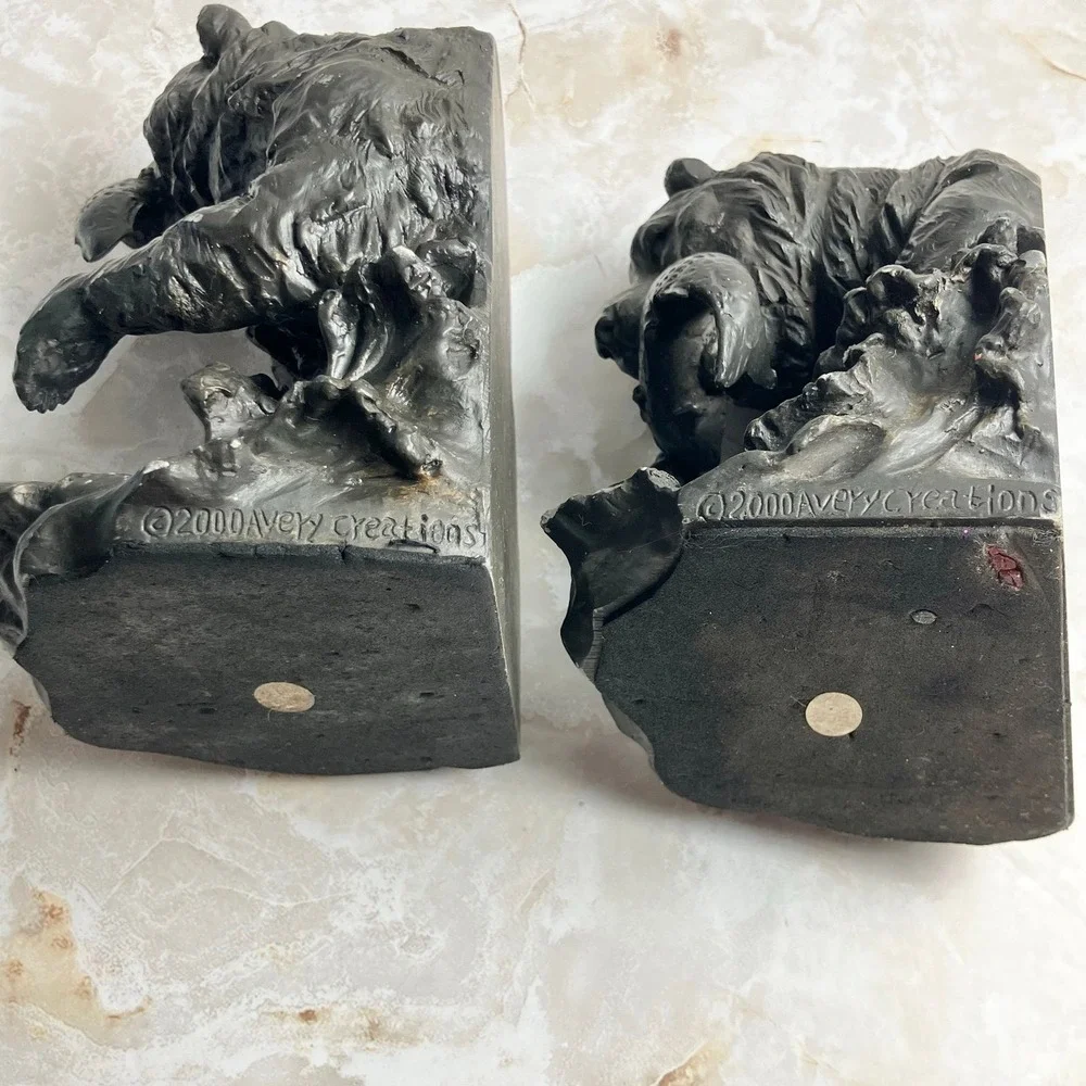 2000 Avery Creations Grizzly Bear Fishing Bookends Molded Resin Faux Bronze